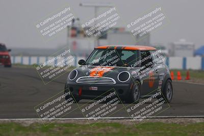 media/Jan-18-2026-CalClub SCCA (Sun) [[8bc6468723]]/Group 3 Race/Turn 1/